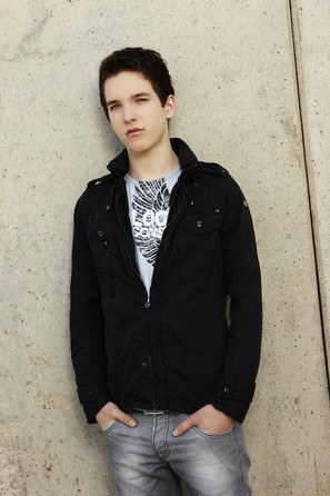 Aloha From Hell - Don't Gimme That - 21 - Max Forman