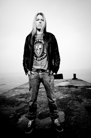 Apocalyptica - Eicca Toppinen- "7th Symphony" (2010) - 04