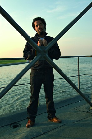 Azad - Azad & Adel Tawil Prison Break Anthem 2007 - 1