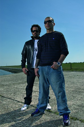 Azad - Azad & Adel Tawil Prison Break Anthem 2007 - 5