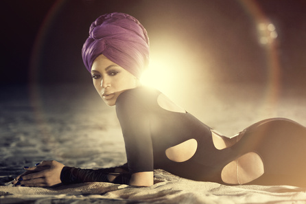 Beyonce Knowles - "Run The World (Girls)" (2011) - 01