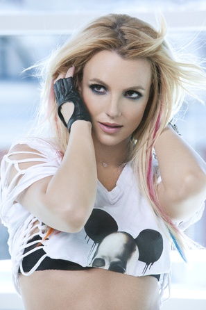 Britney Spears - "I Wanna Go" Video (2011) - 01