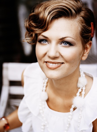 Ella Endlich - 2010 - 7