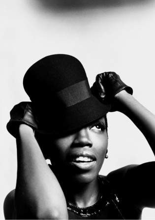 Estelle - Wait A Minute - 1