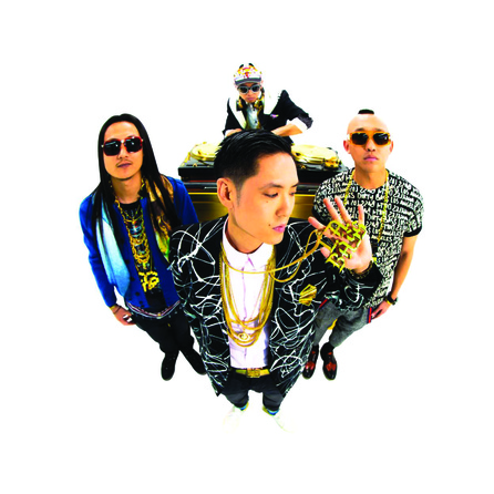 Far East Movement - Live My Life - 2
