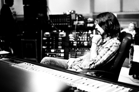 Foo Fighters - "Sound City - Real to Reel" (2013) - 01