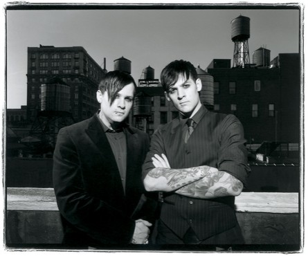 Good Charlotte - The Chronicles of Life and Death 2004 - 1