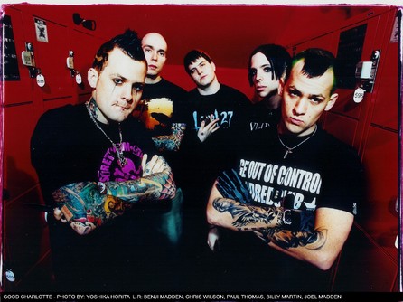 Good Charlotte - The Chronicles of Life and Death 2004 - 9