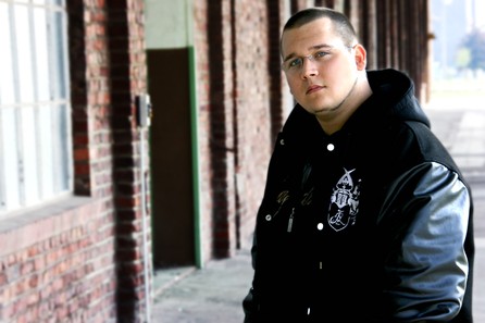 Jayden Lyrics - Close