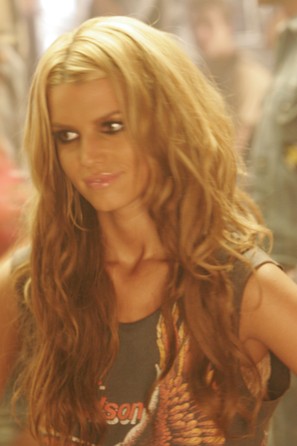 A talented artist with universal appeal, she has become an. Jessica Simpson - 2005 These Boots... Videodreh - 1 - Bild ...