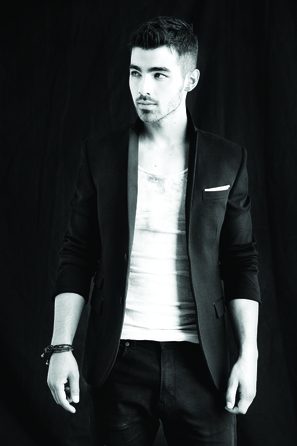 Joe Jonas - 2011 - 5