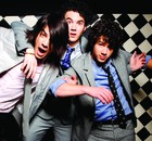 Jonas Brothers - A Little Bit Longer - 1