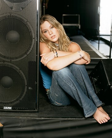 Joss Stone - Mind Body & Soul 2004 - 14