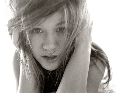 Kelly Clarkson - 2004 Breakaway - 4