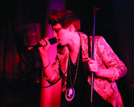 La Roux - In For the Kill - 3