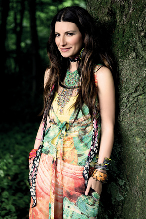 Laura Pausini - Outfit: Roberto Cavalli - 02