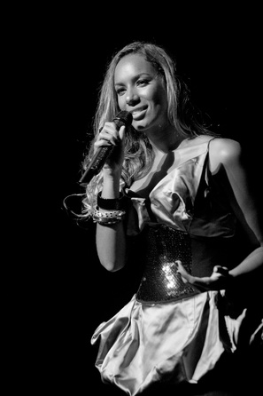 Leona Lewis - Live, Hackney Empire (02.11.2009) - 01