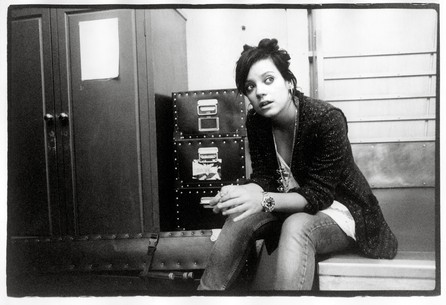 Lily Allen - It's Not Me, It's You - 10