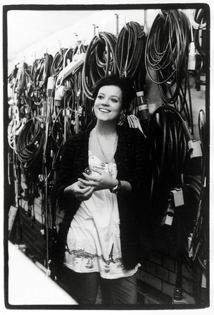 Lily Allen - It's Not Me, It's You - 3