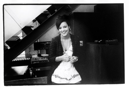 Lily Allen - It's Not Me, It's You - 7