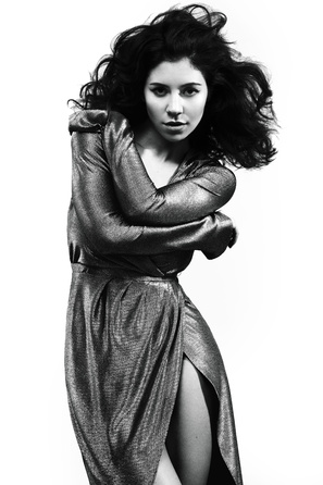 Marina and the Diamonds - Black And White 3