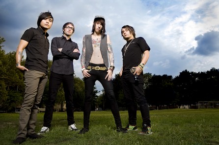 Metro Station - Shake It - 3