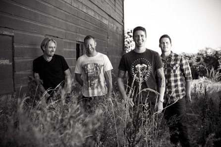 Nickelback - Shooting Here And Now - 1