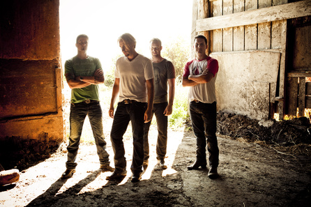 Nickelback - Shooting Here And Now - 4