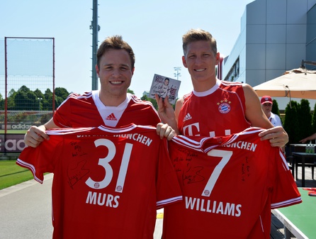 Olly Murs & Bastian Schweinsteiger (06.08.2013)