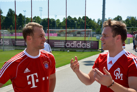 Olly Murs & Manuel Neuer (06.08.2013)