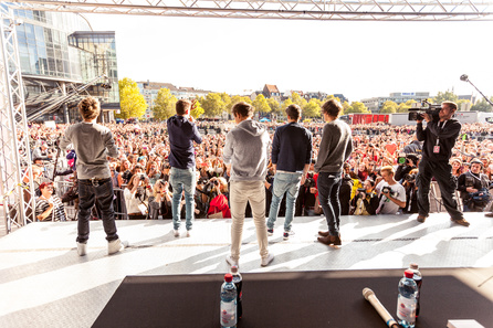 One Direction Autogrammstunde Köln (22.09.2012) 4