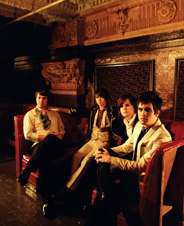 Panic! at the Disco - A Fever You Can't Sweat Out 2006 - 3