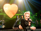 Pink - "The Truth About Love Live From Melbourne" (2013) - 02