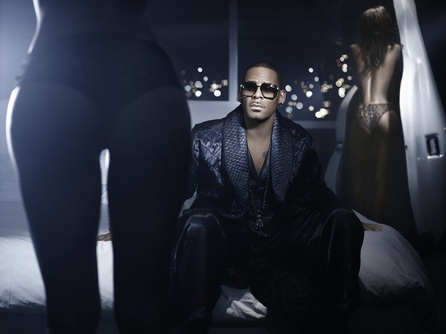 R. Kelly - "Black Panties" (2013) - 04