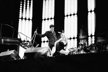 Robbie Williams - Robbie Williams Live At Knebworth 10th Anniversary - 04