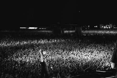 Robbie Williams - Robbie Williams Live At Knebworth 10th Anniversary - 09