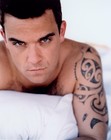 Robbie Williams Porträt im Bett