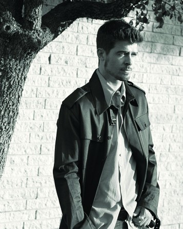 Robin Thicke - Lost Without U - 11