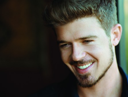 Robin Thicke - Lost Without U - 9