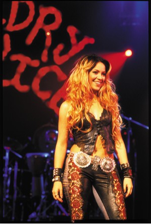 Shakira - Live And Off The Record 2004 - 4