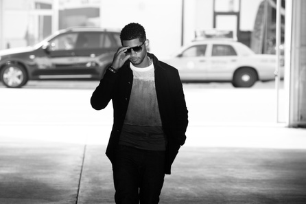 Usher - "Looking 4 Myself" (2012) - 03