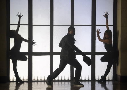 Usher - "Versus" (2010) - 03