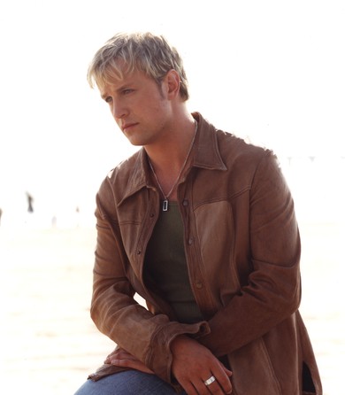 Westlife - Oktober 2002 Nicky color - 6