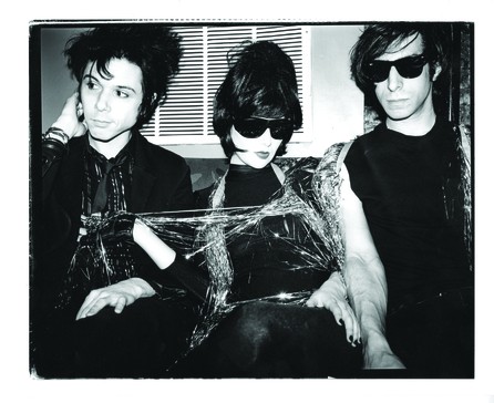 Yeah Yeah Yeahs - Show Your Bones 2006 - 10