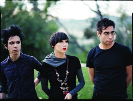 Yeah Yeah Yeahs - Show Your Bones 2006 - 6