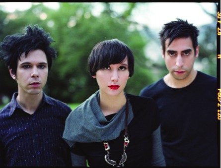 Yeah Yeah Yeahs - Show Your Bones 2006 - 9
